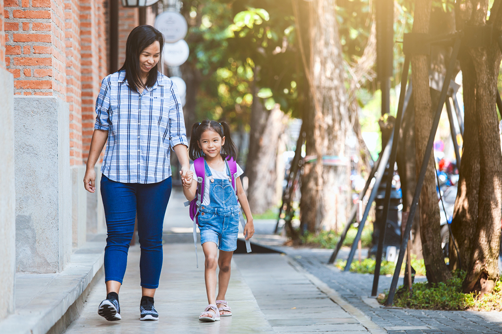 mother-daughter-walking-school mother-daughter-walking-school